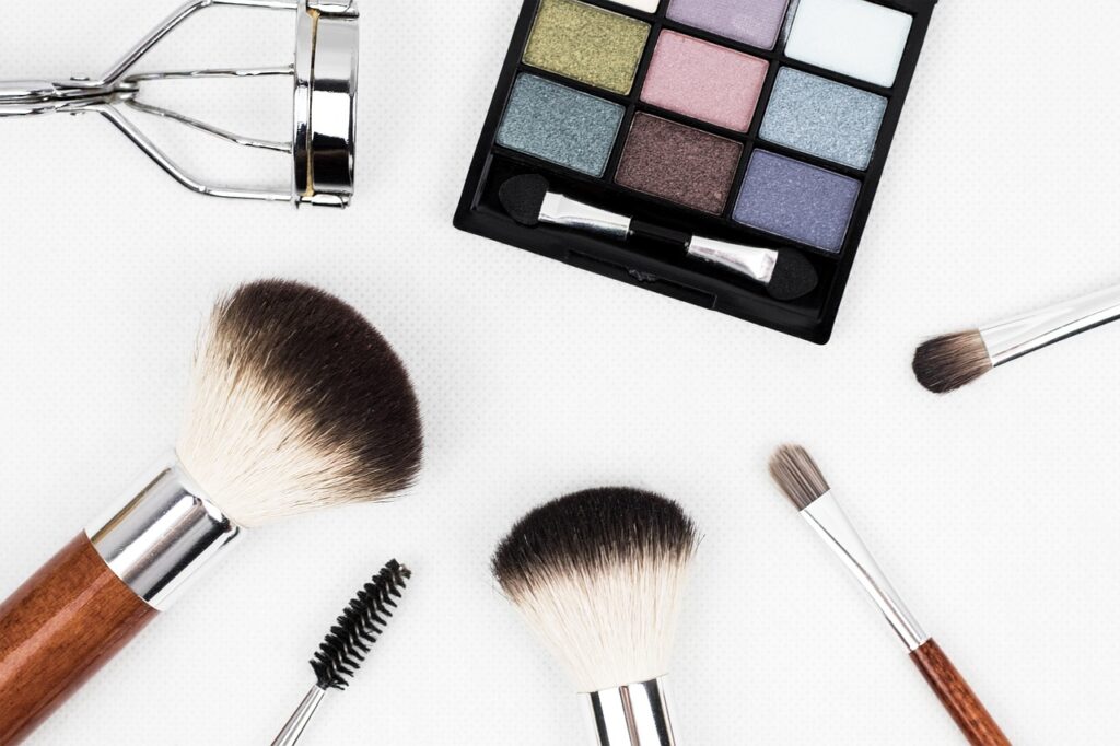 Makeup Artists Share Know-How to Speedy Beauty Routines