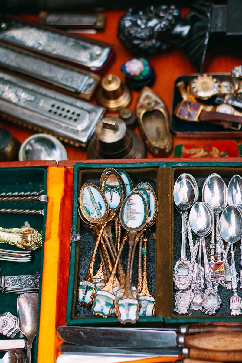 The Timeless Appeal of 70’s Bronze Cutlery: A Guide to Vintage Elegance