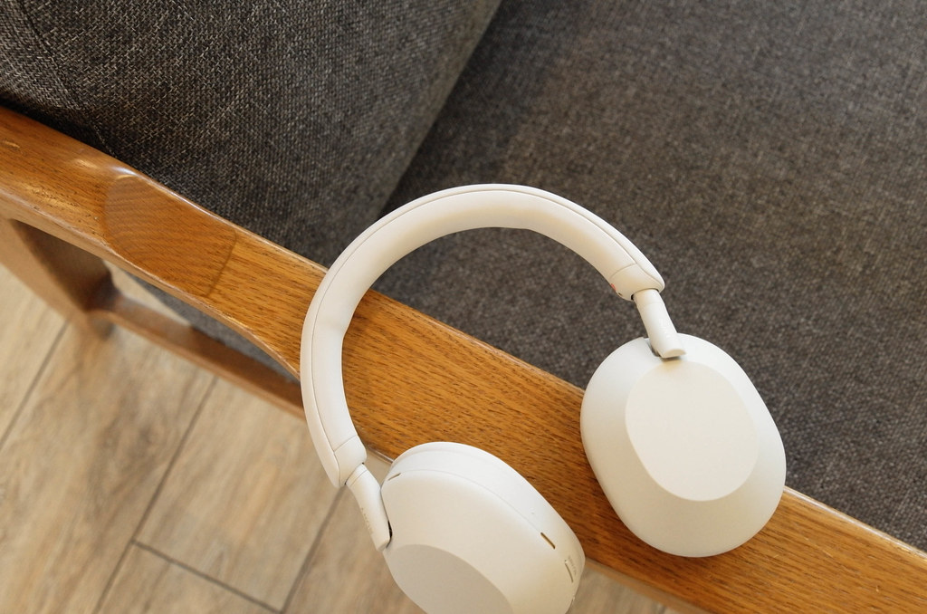 SONY Noise Canceling Headphone WH-1000XM5
