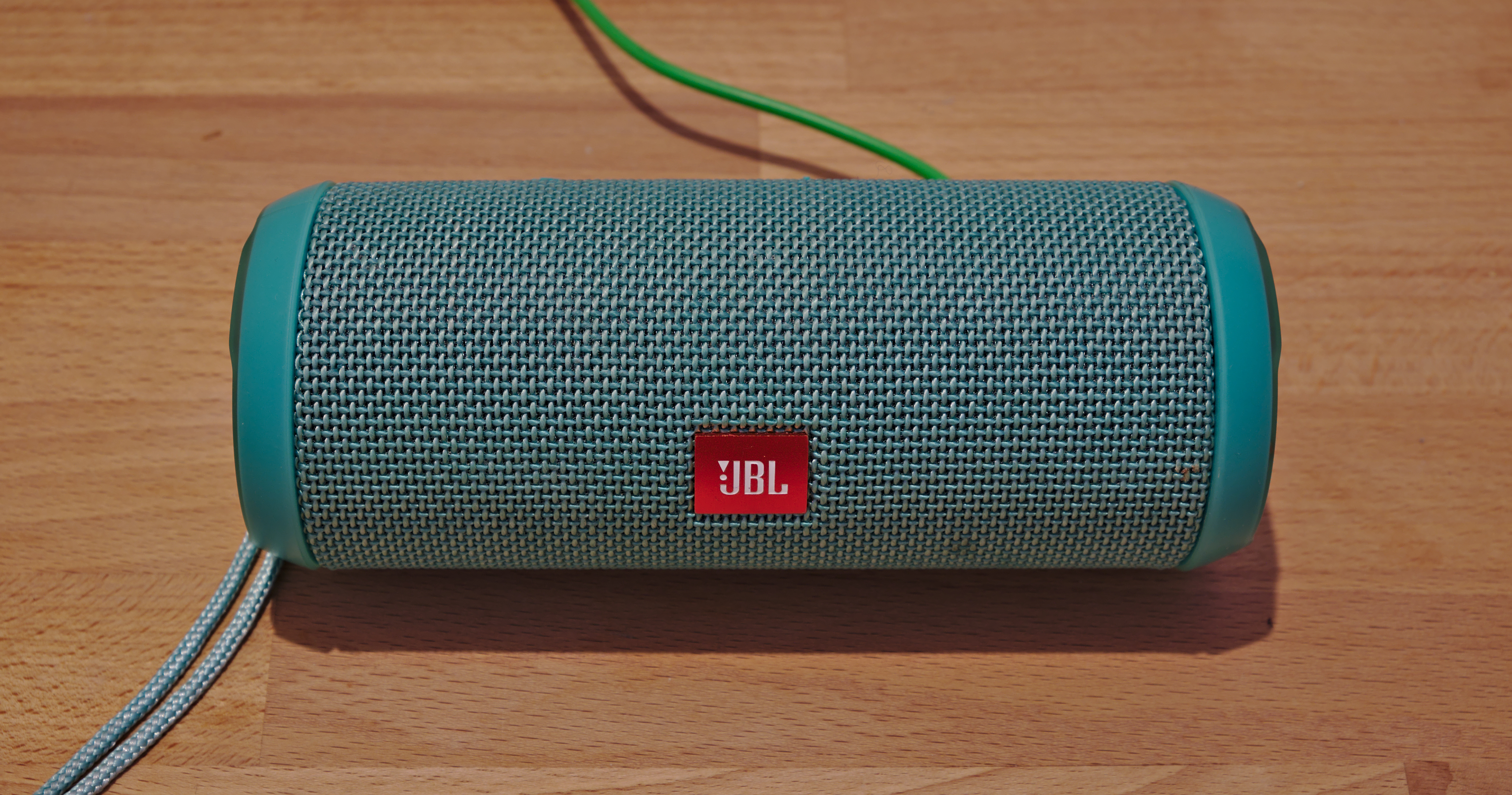 File:JBL Flip 3 bluetooth speaker (DSCF2653).jpg