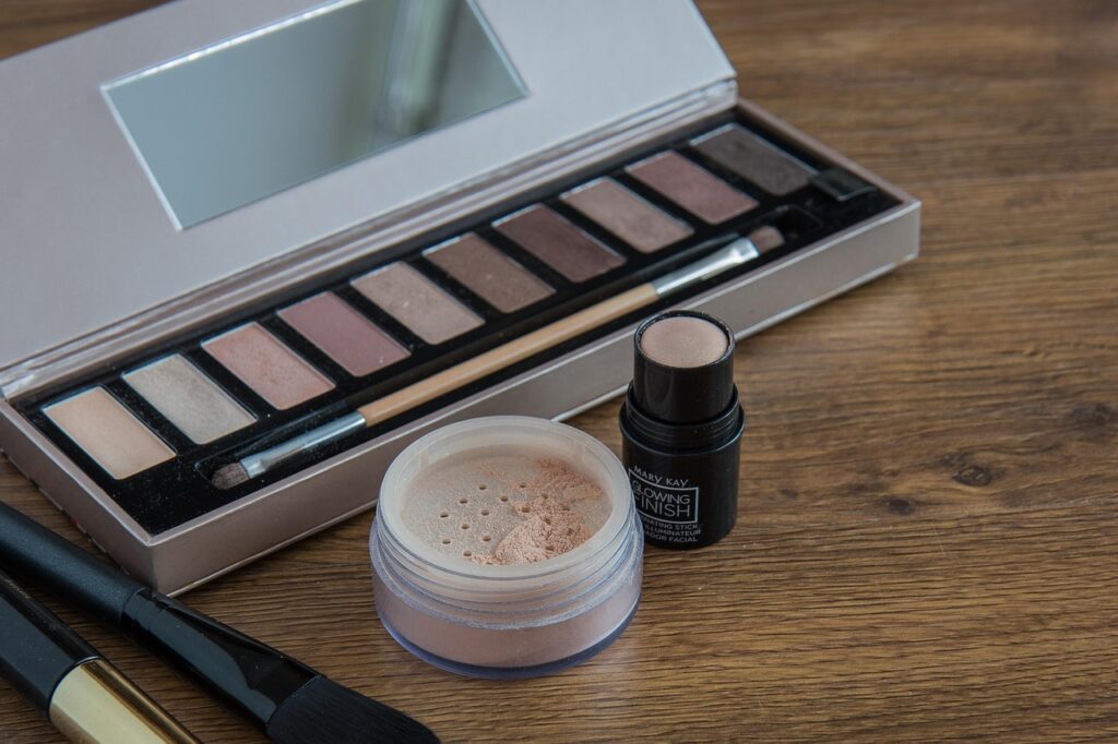 cosmetics, eyeshadow, for painting, colorful, makeup, powder, shadows, corrector, brown, mirror, the palette, cosmetic, eyeshadow, eyeshadow, eyeshadow, eyeshadow, eyeshadow