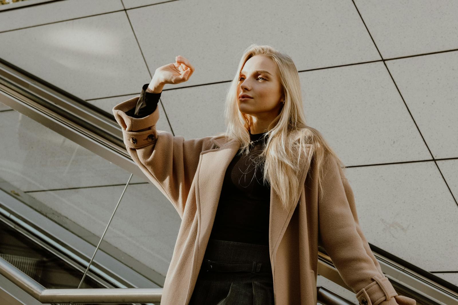 5 Must-Have Fashion Pieces for Women Over 60 to Elevate Everyday Style