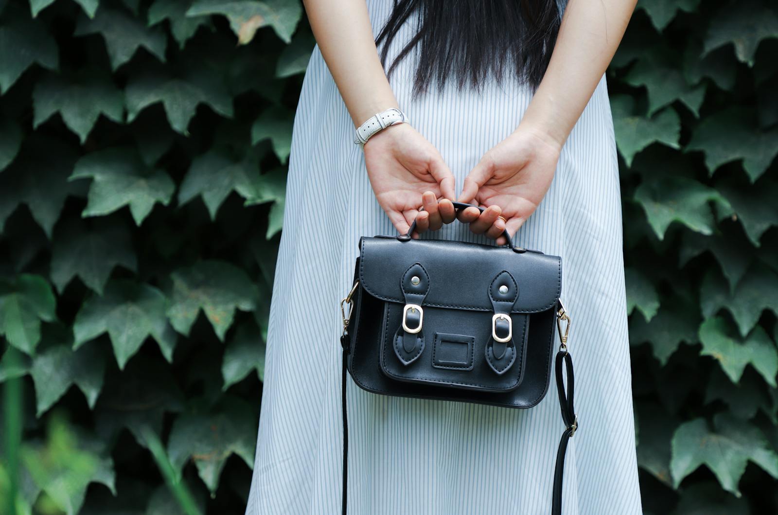 Curated for Elegance: 5 Investment Handbags Chic Women Over 50 Trust for Timeless Style