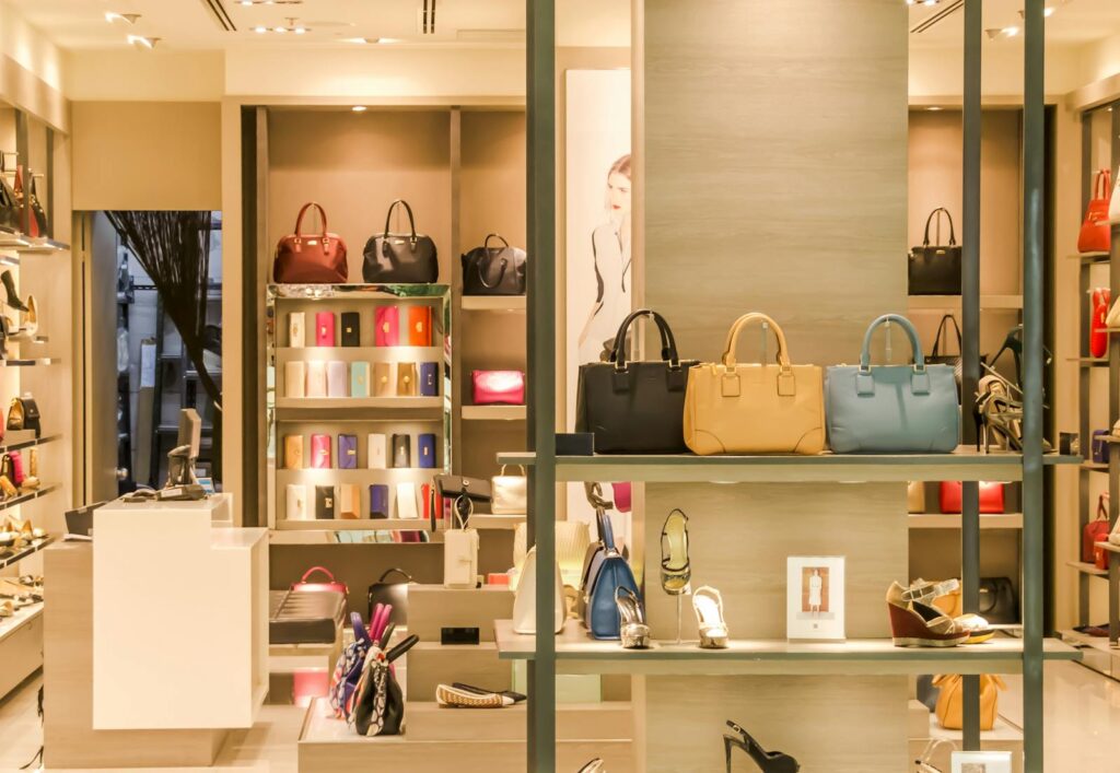 7 Handbag Colors That Effortlessly Match Every Outfit