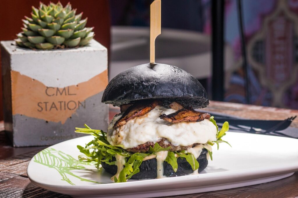 camel station, food, abu dhabi, good food, burger, camel buger