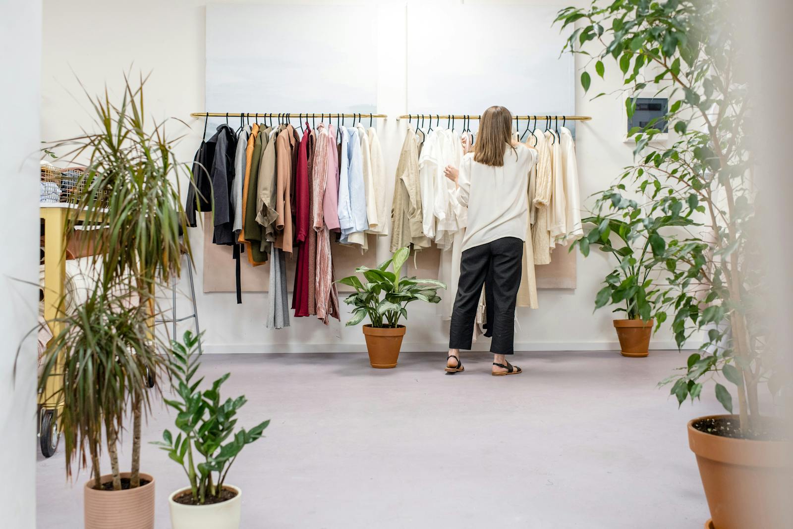 The 5 Elegant Wardrobe Essentials Women Need After 60