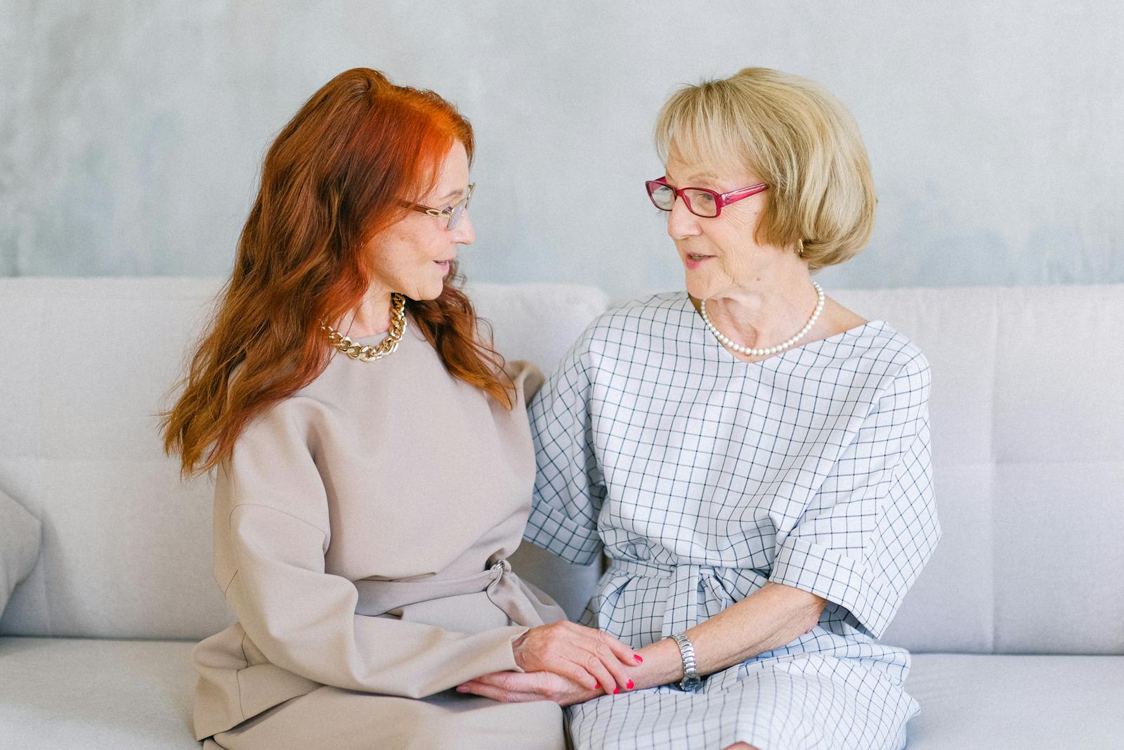 Your Ultimate Guide to Fall Style Over 50: 5 Smart Tips & Trends for Effortless Chic