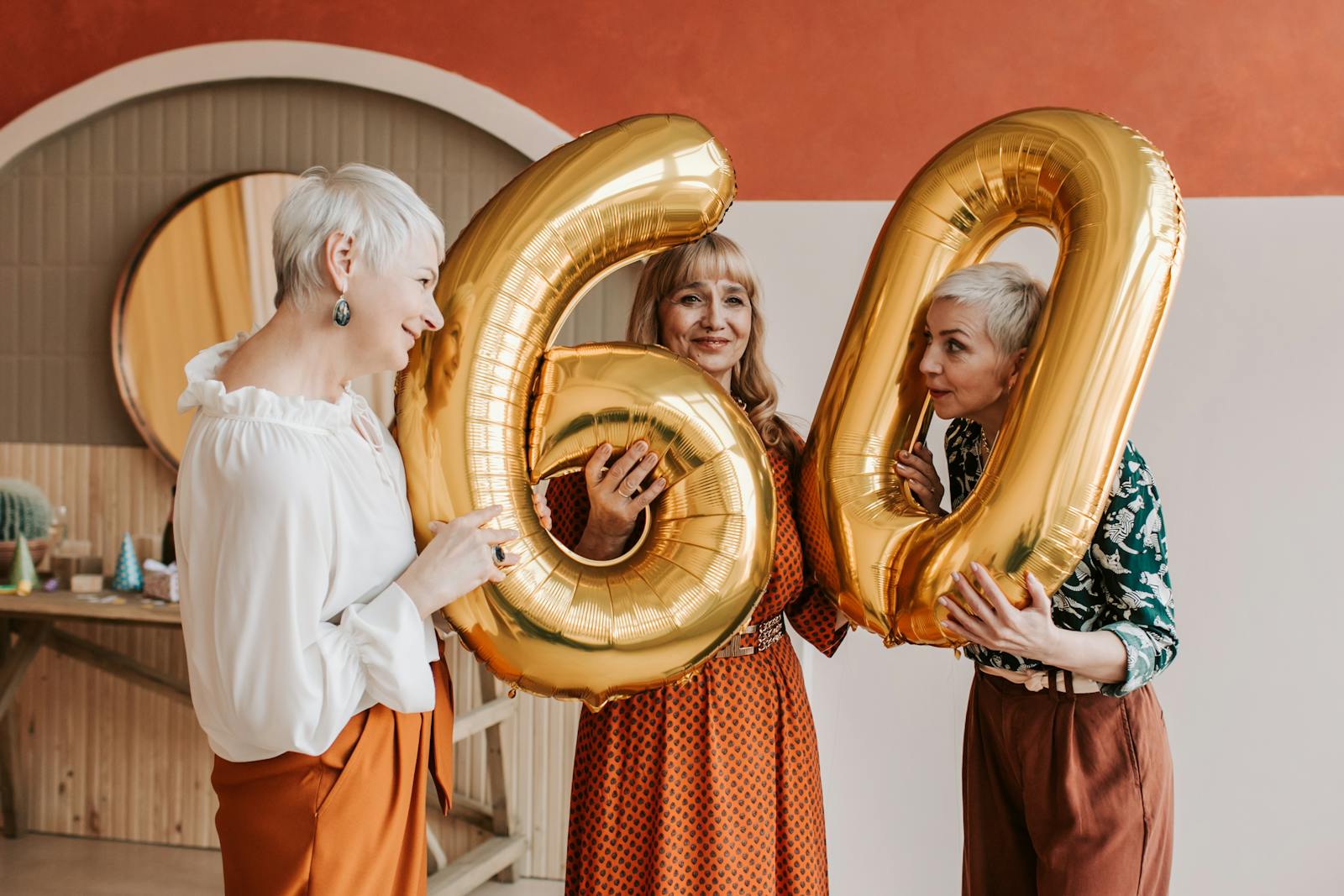 5 Fall Essentials Every Fashionable 60-Year-Old Has in Her Closet