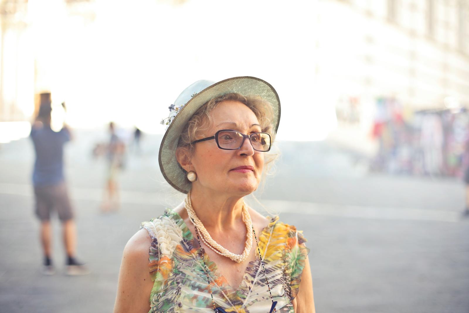 8 Charmful Tops Make Your Outfits Impressive in Your 60s