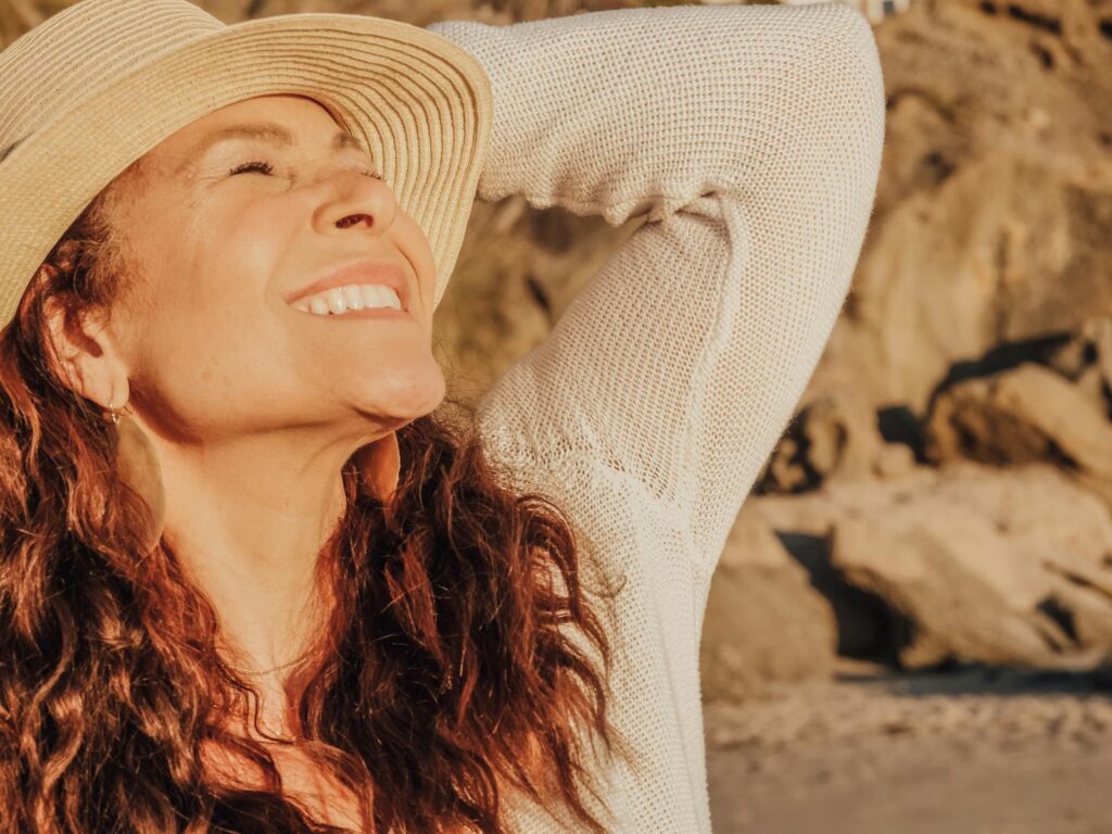 Over 60? These Casual and Stylish Travel Outfits You Should Try