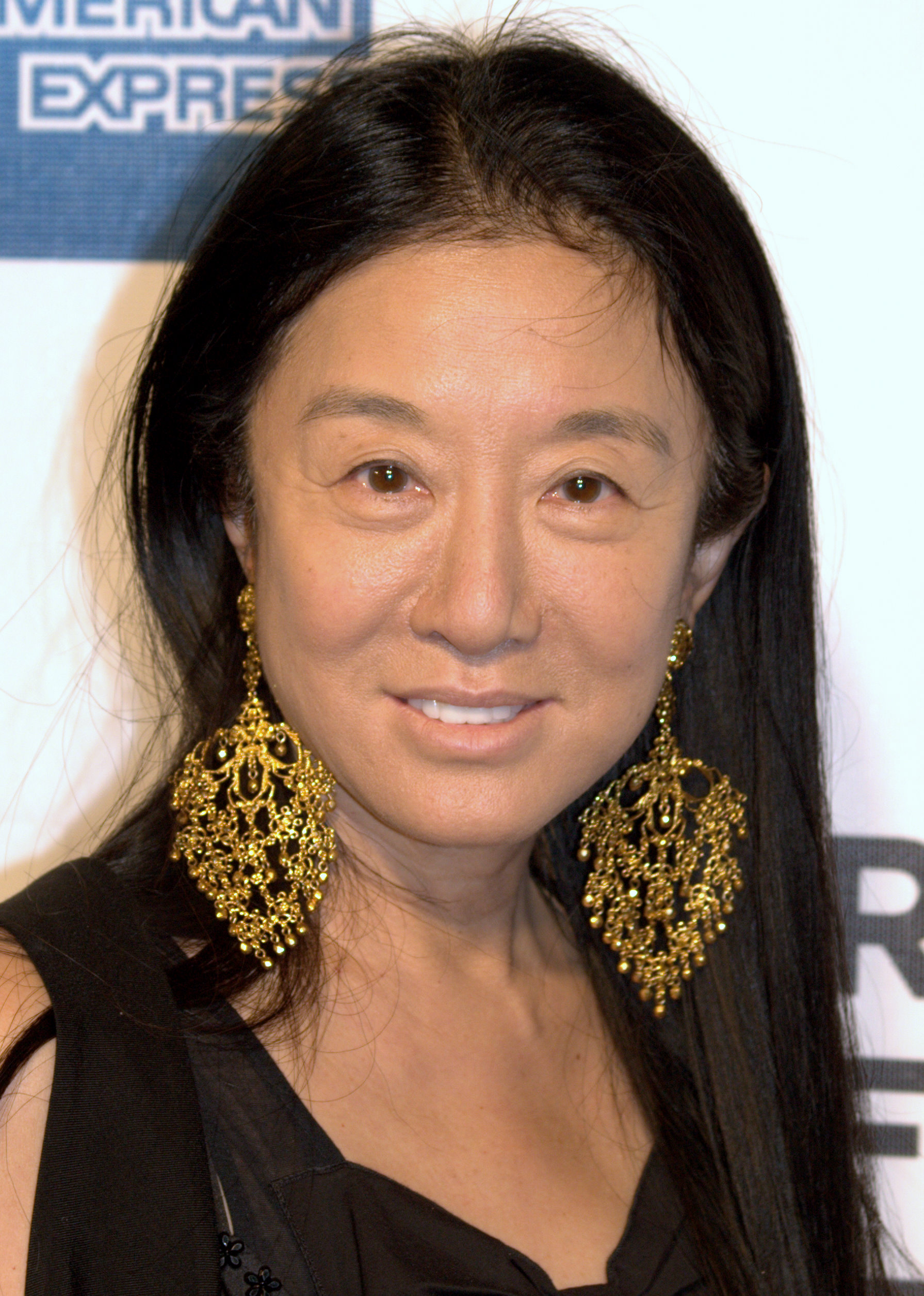 Vera Wang Stuns at 74: A Dive into Her Ageless Style and Confidence