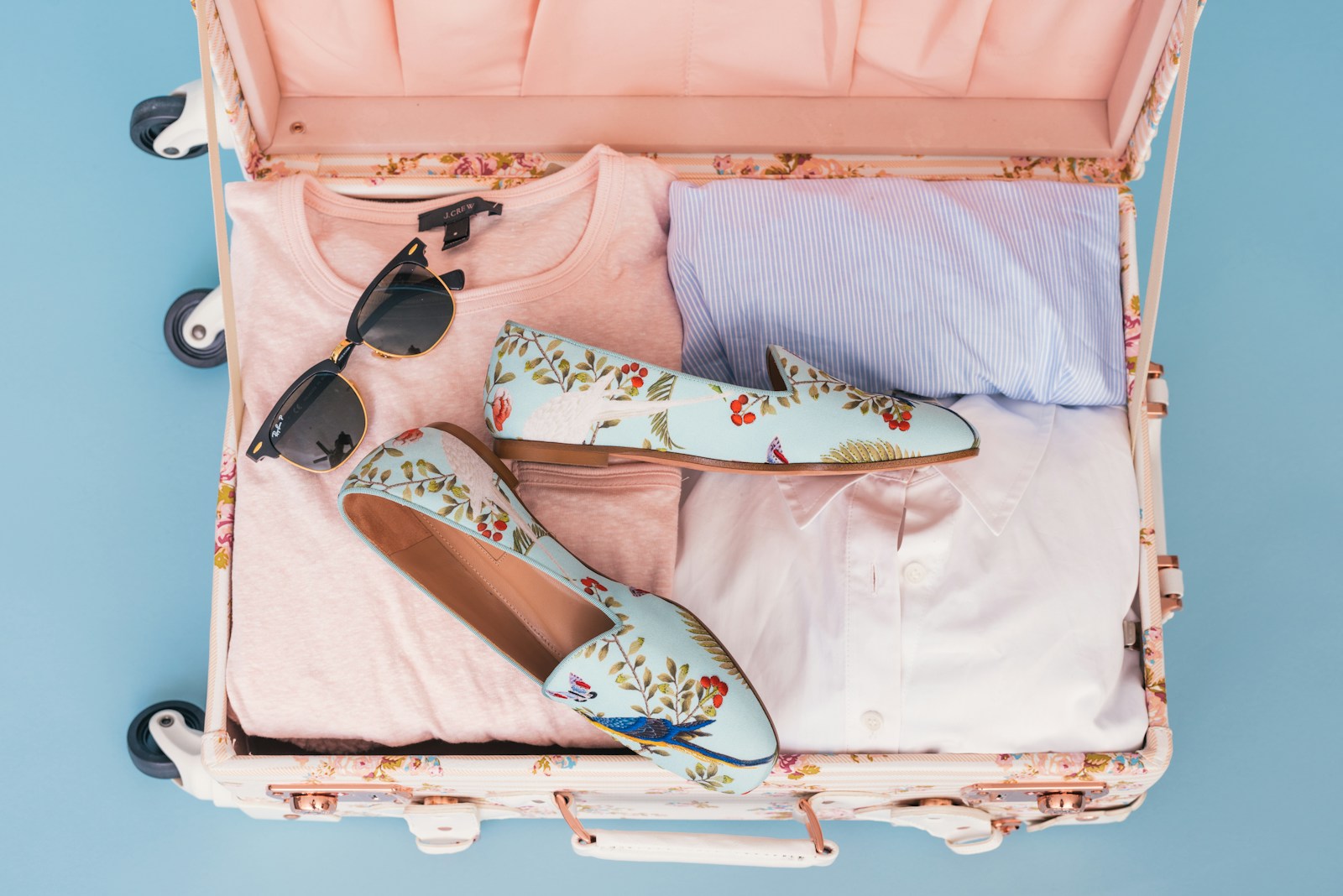 Summer Footwear Trend Guide: Five Must – Have Styles from Y2K Retro to Nautical Style