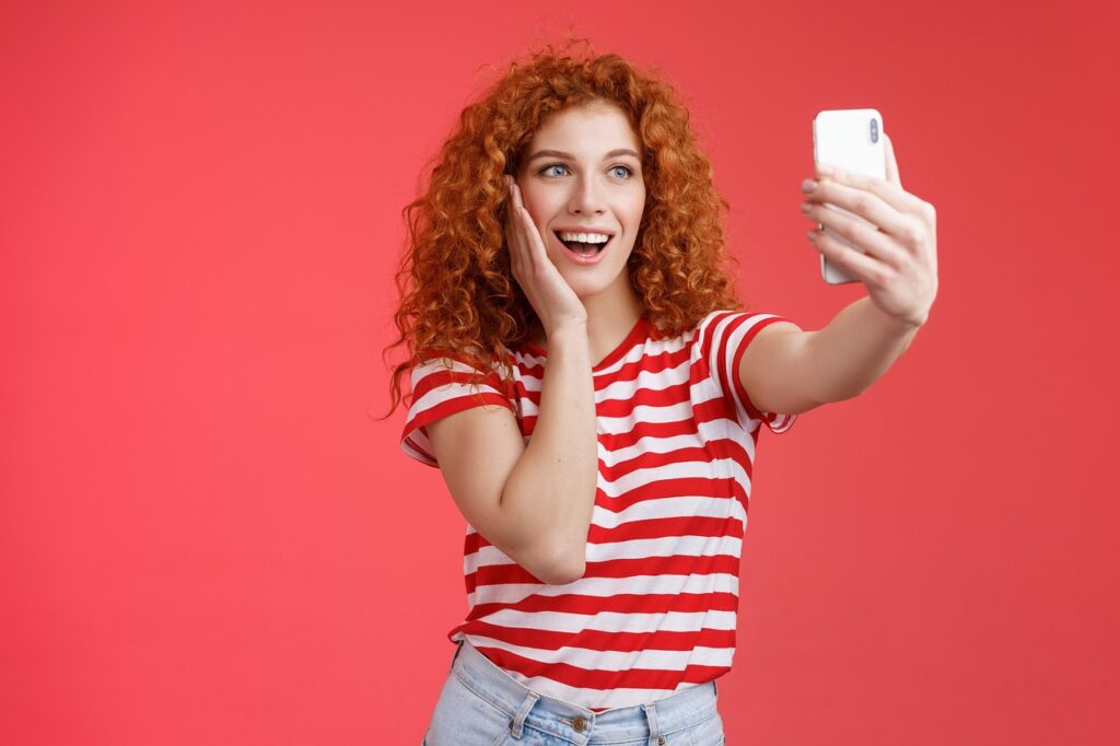girl, woman, female, ginger, red, redhead, selfie, filter, photo, smartphone, phone, telephone, app, cellphone, internet, social-media, technology, messaging, screen, display, nature, gadget, device, application, aspiration, summer