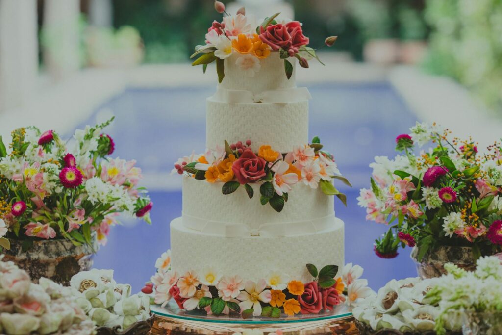 Wedding Cake Drama: She Was Disinvited, So She Canceled the Dessert. Was She Right?
