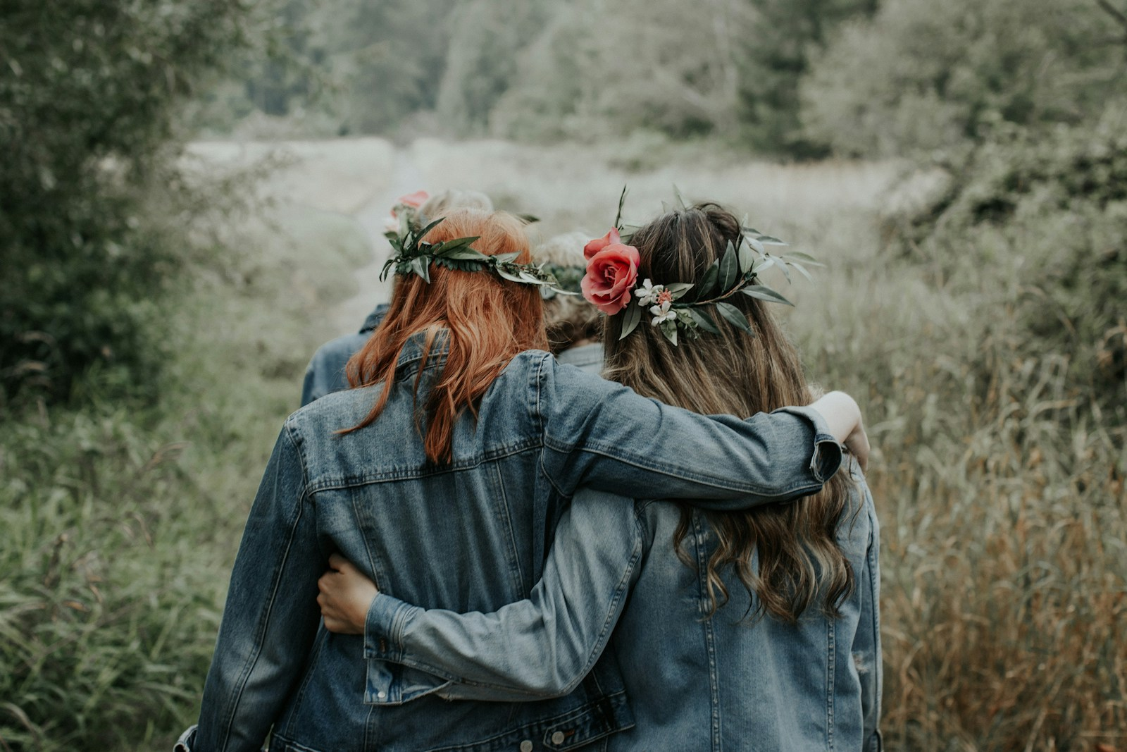 Reviving Retro: 14 Baby Boomer Fashion Trends Making a Stylish Comeback