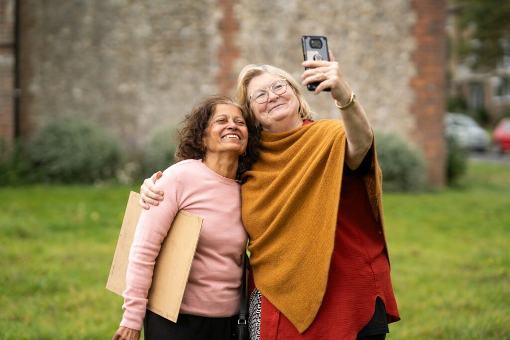 Timeless Elegance: Style Trends Redefining Confidence for Women Over 50