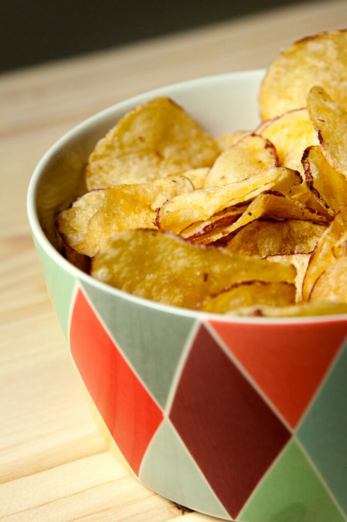 potato chips in bowl