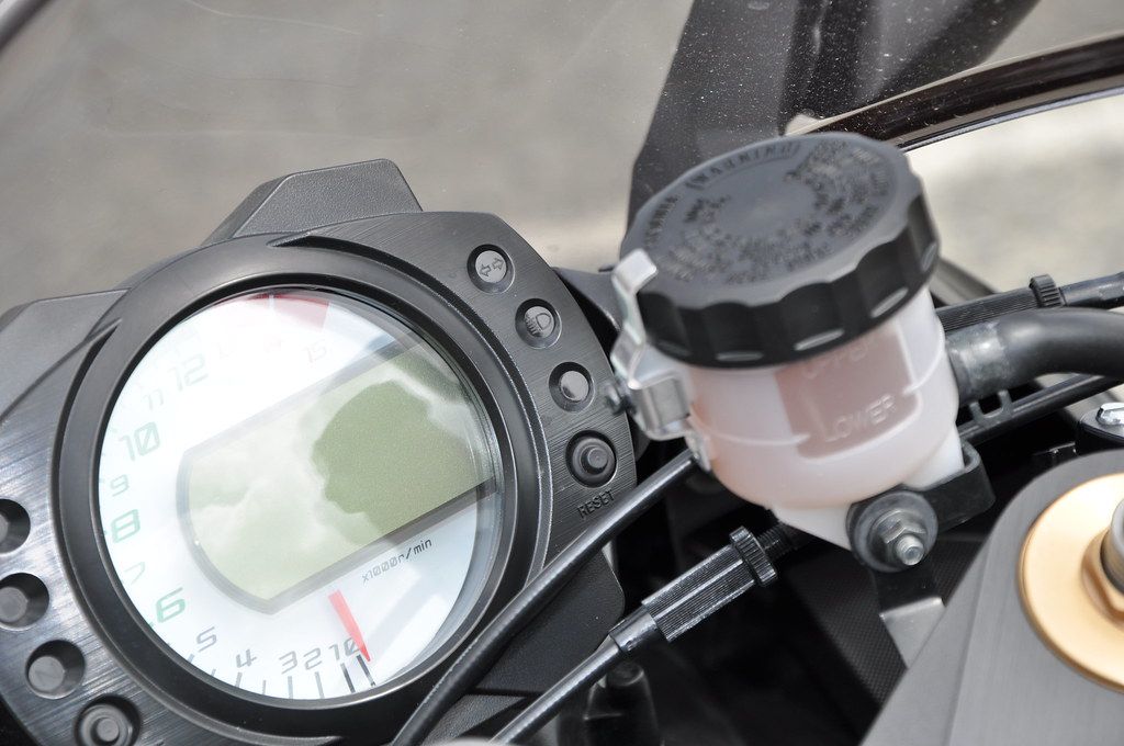 1.i. Redline @ 13,000rpm!