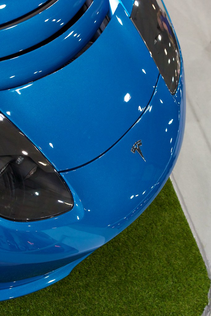 Watch Your Fingers: Tesla Cybertruck Frunk and Doors Pose Injury Risk