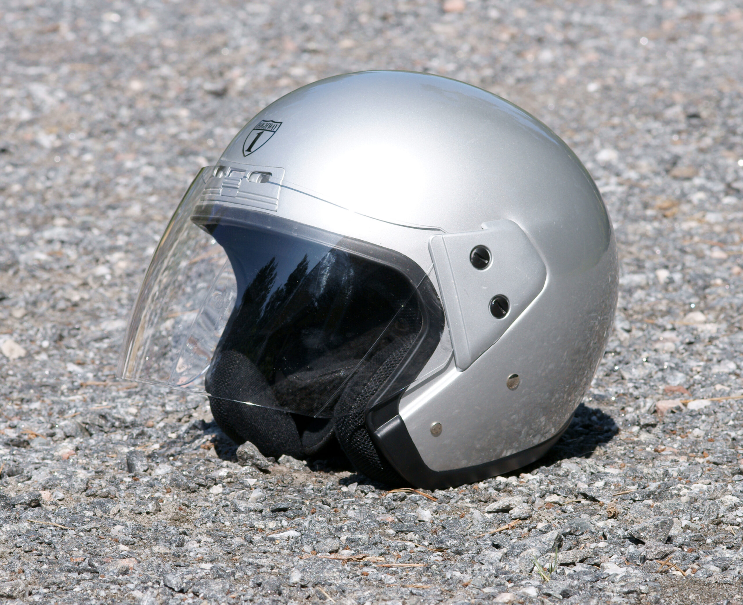 Viral Japanese Video Decodes Open Face Helmet Safety: How AI is Boosting Protection