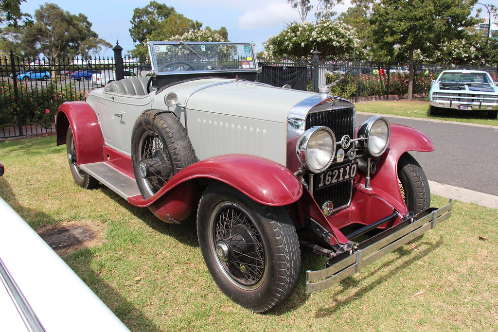 1927: LaSalle