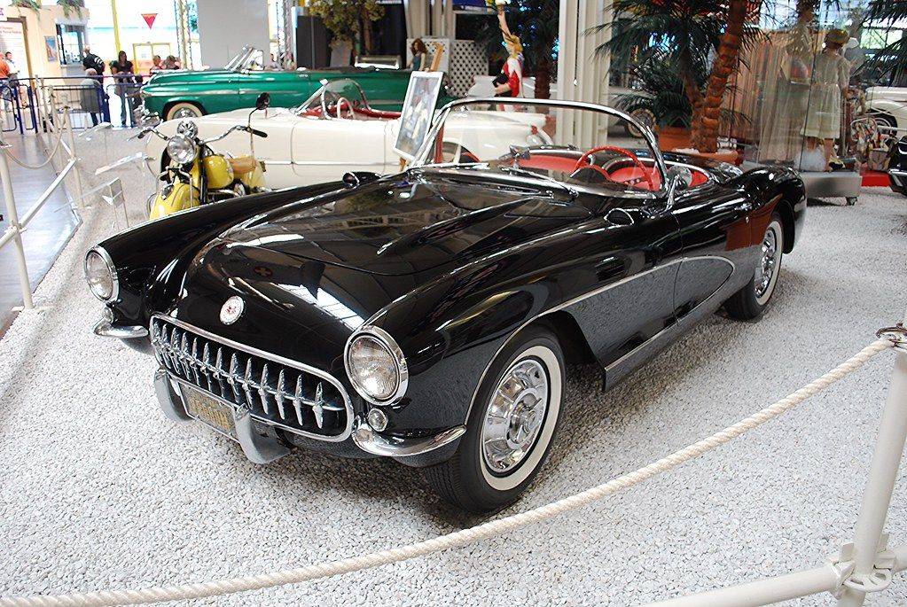 Cruising Through a Golden Era: MotorTrend’s Definitive Look at the Most Significant Cars of the 1950s