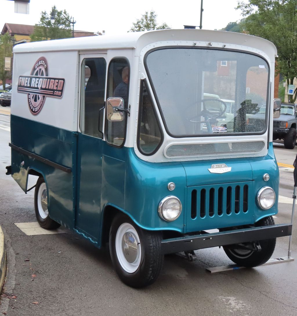 1963 Jeep FJ-3A Fleetvan, front right, 09-09-2023