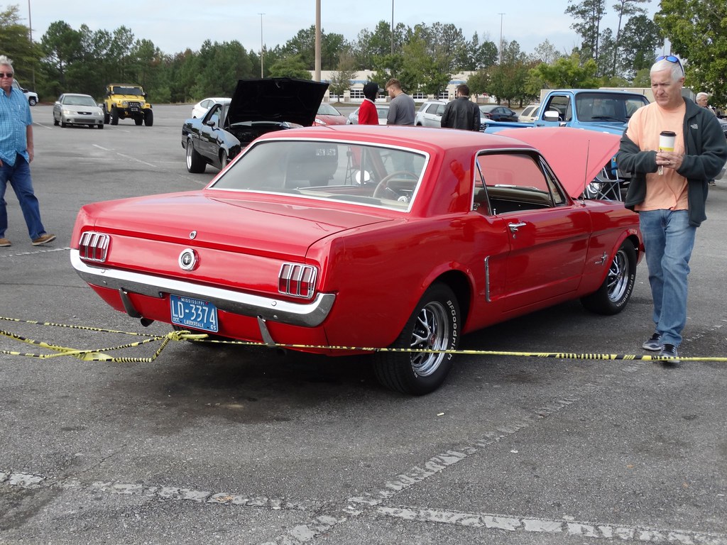 1965 Ford Mustang, Rear Side