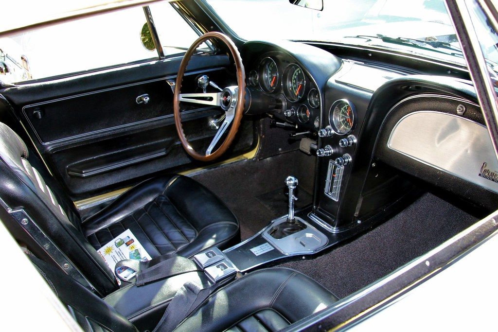 1966 Chevrolet C2 Corvette Sting Ray coupe