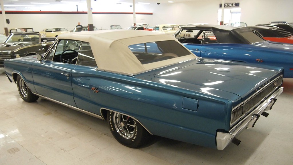 1967 Dodge Coronet RT Convertible1967 Dodge Coronet RT Convertible - Top up' 3