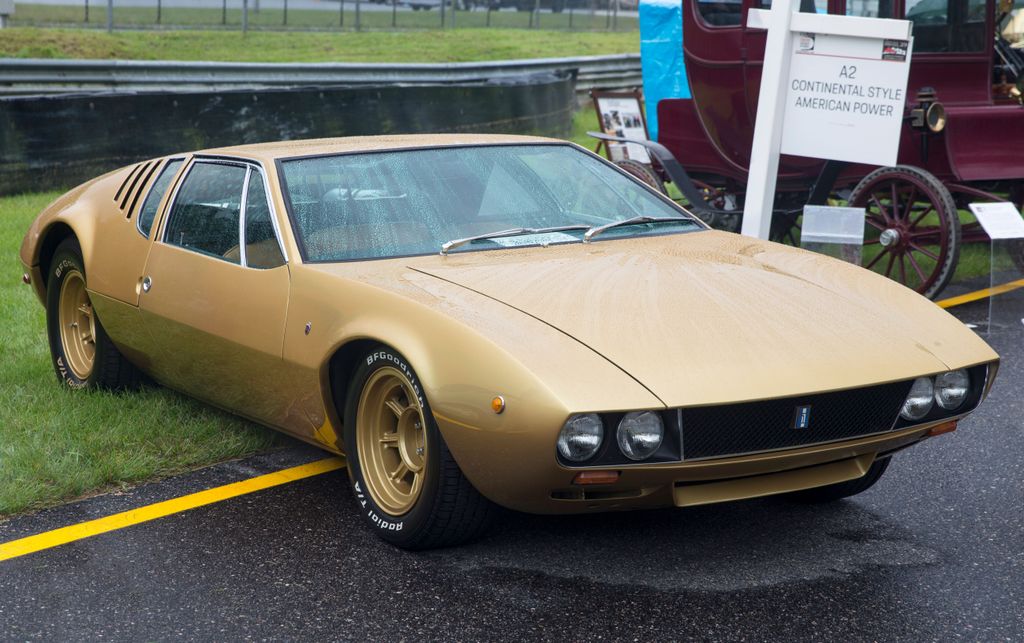 1969 De Tomaso Mangusta in Gold, front right