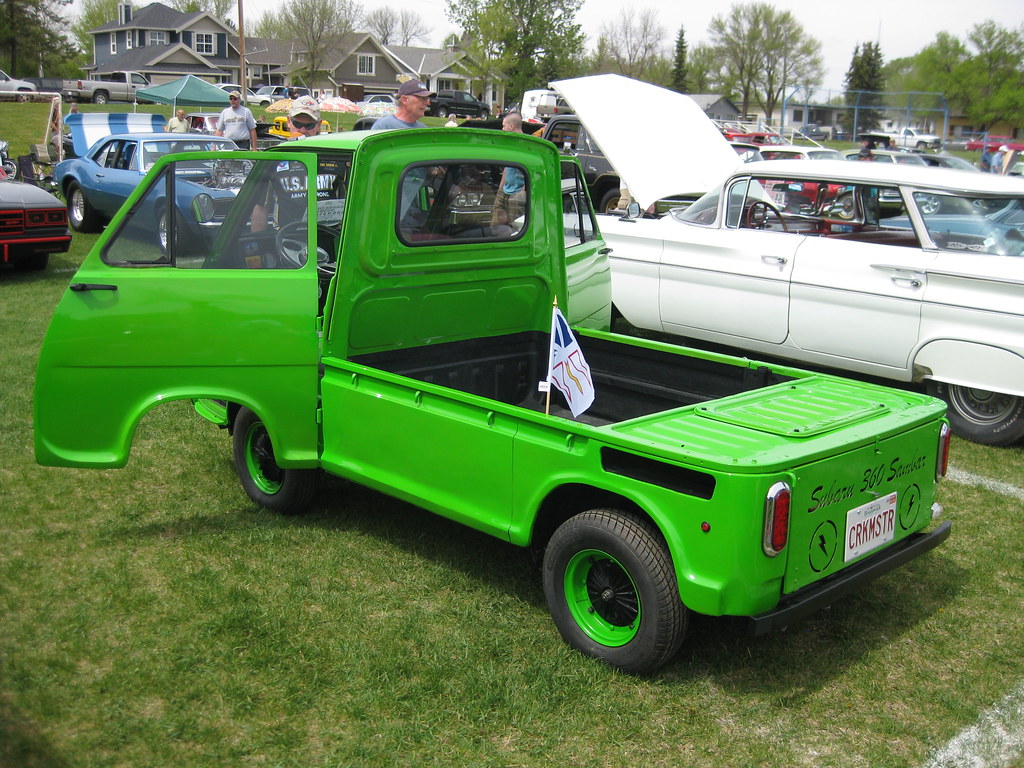 1969 Subaru 360 pickup rear