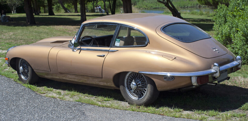 1970 Jaguar E-type SII 2+2 rear