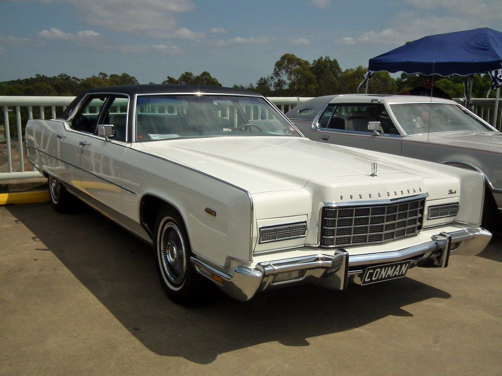 1973 Lincoln Continental Town Car sedan