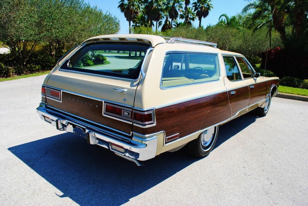 1975 Chrysler Town Country wagon