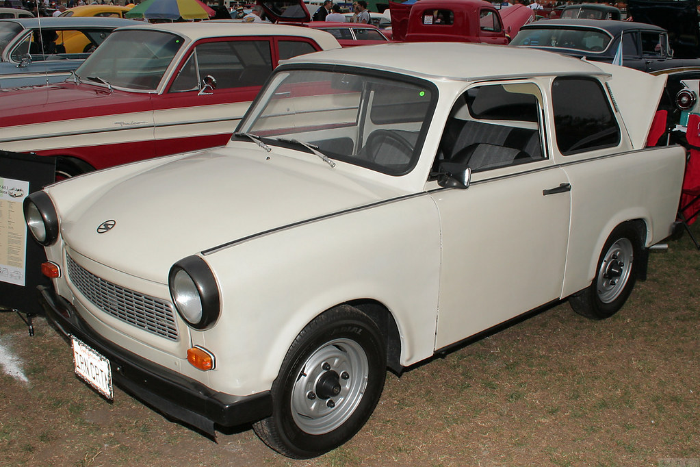 1975 Trabant P-601 - white - fvl