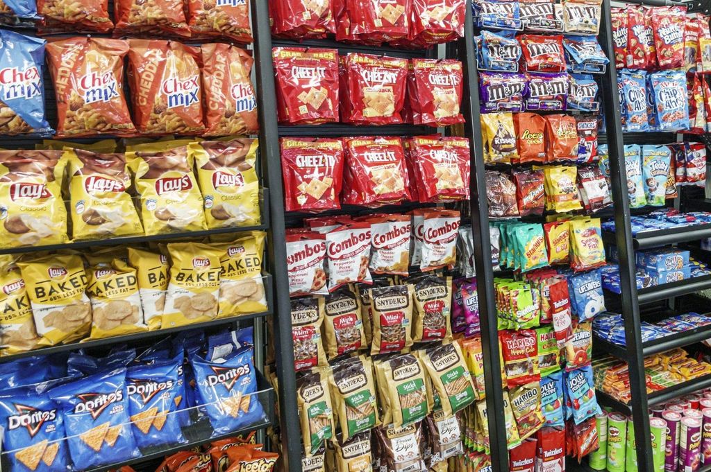 Road Trip Revelation: 15 Gas Station Chains Serving Up Surprisingly Delicious Eats That Will Change Your Mind