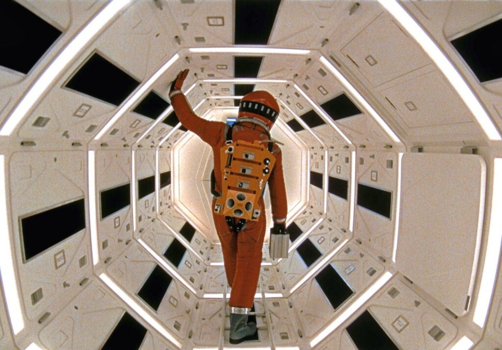 2001: A Space Odyssey 1968，IMDB Rating: 8.3, IMDB Votes: 726487, ID: 0062622