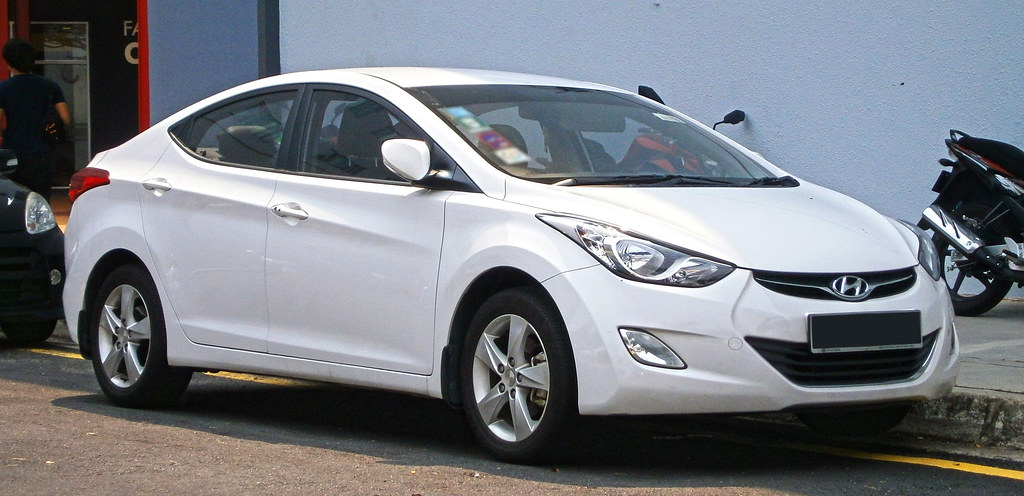 2013 Inokom (Hyundai) Elantra 1.6 GLS (Standard or High Spec)