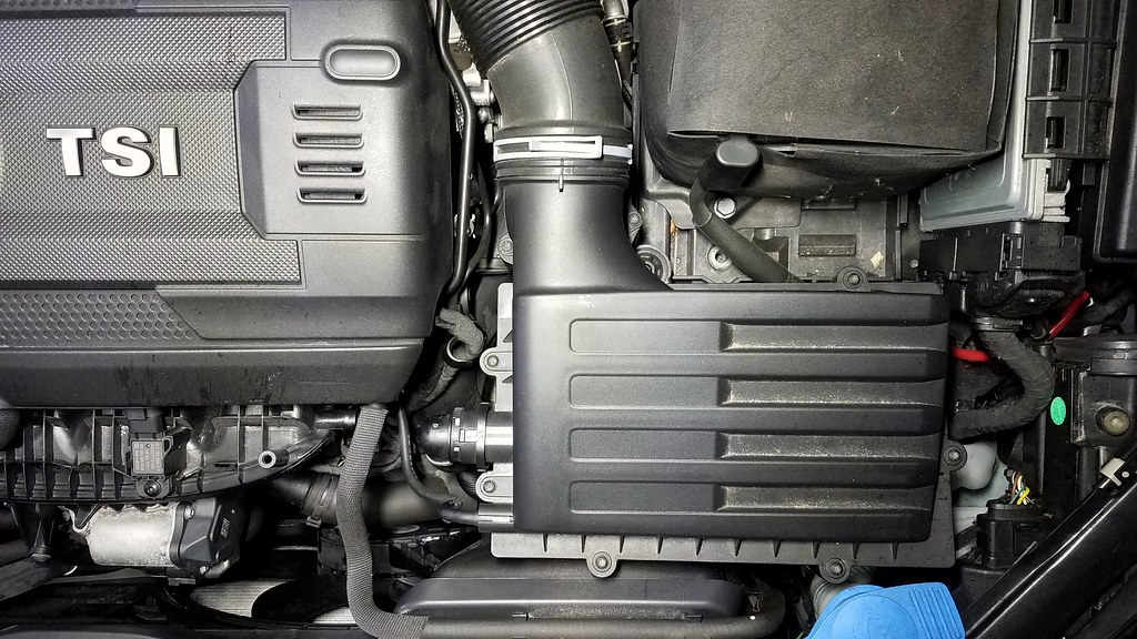 2016 VW Golf Sportwagen Engine Air Filter Housing