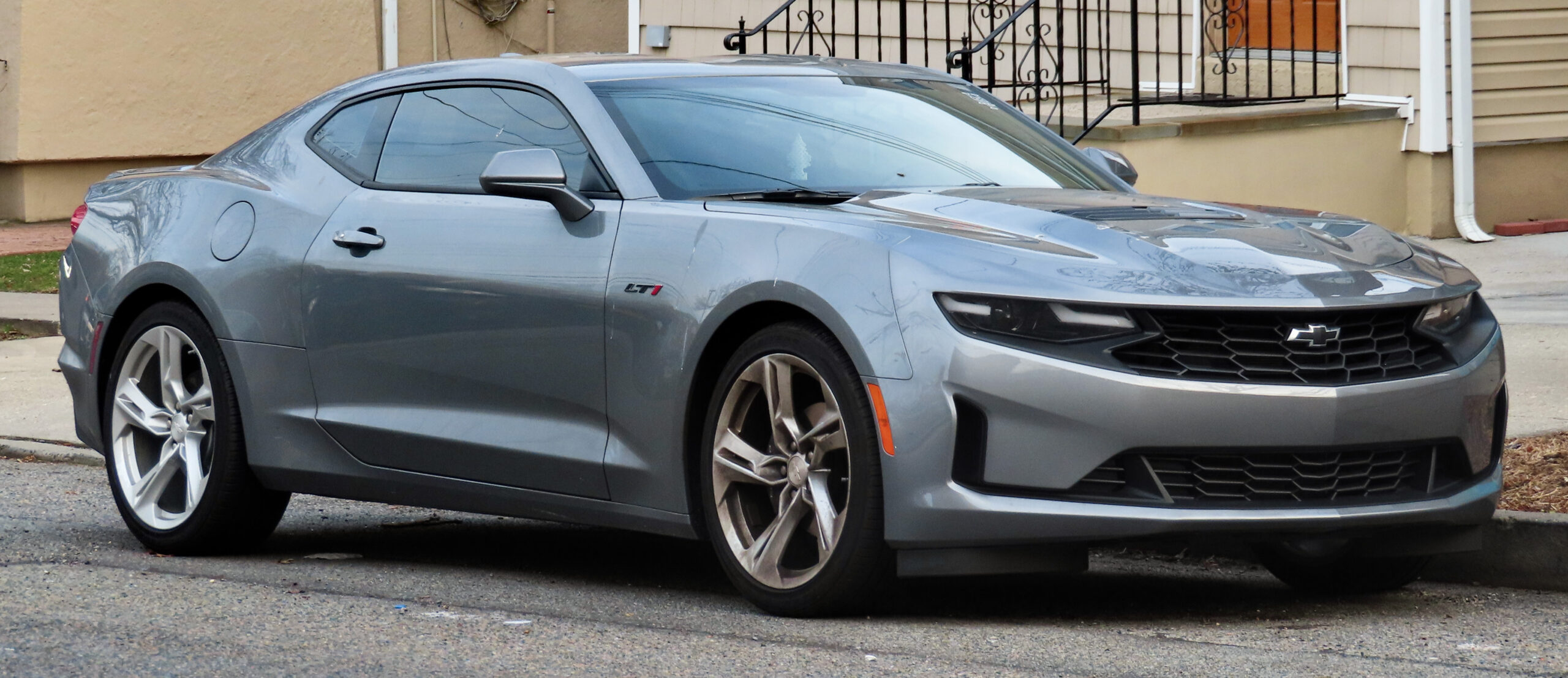 2020 Chevrolet Camaro LT1 1SS, front 3.2.20