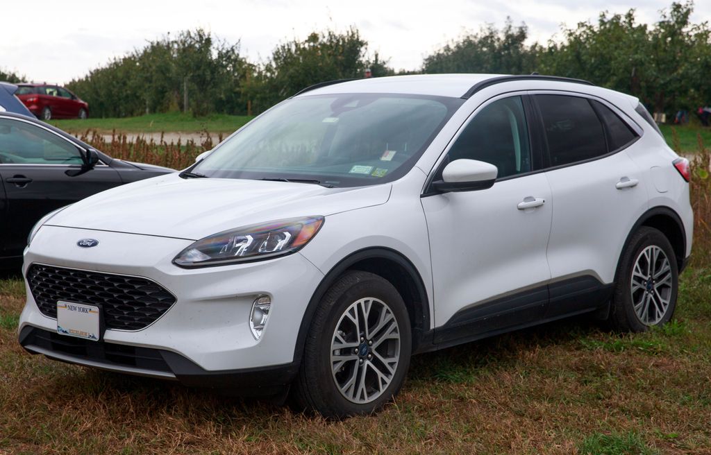 2021 Ford Escape Hybrid SEL AWD in Oxford White, front left