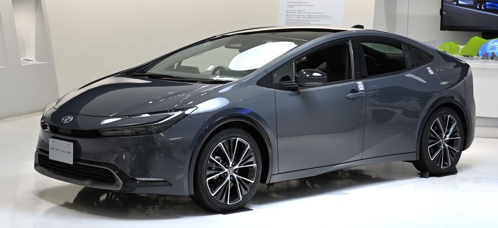2023 Toyota Prius Z HEV
