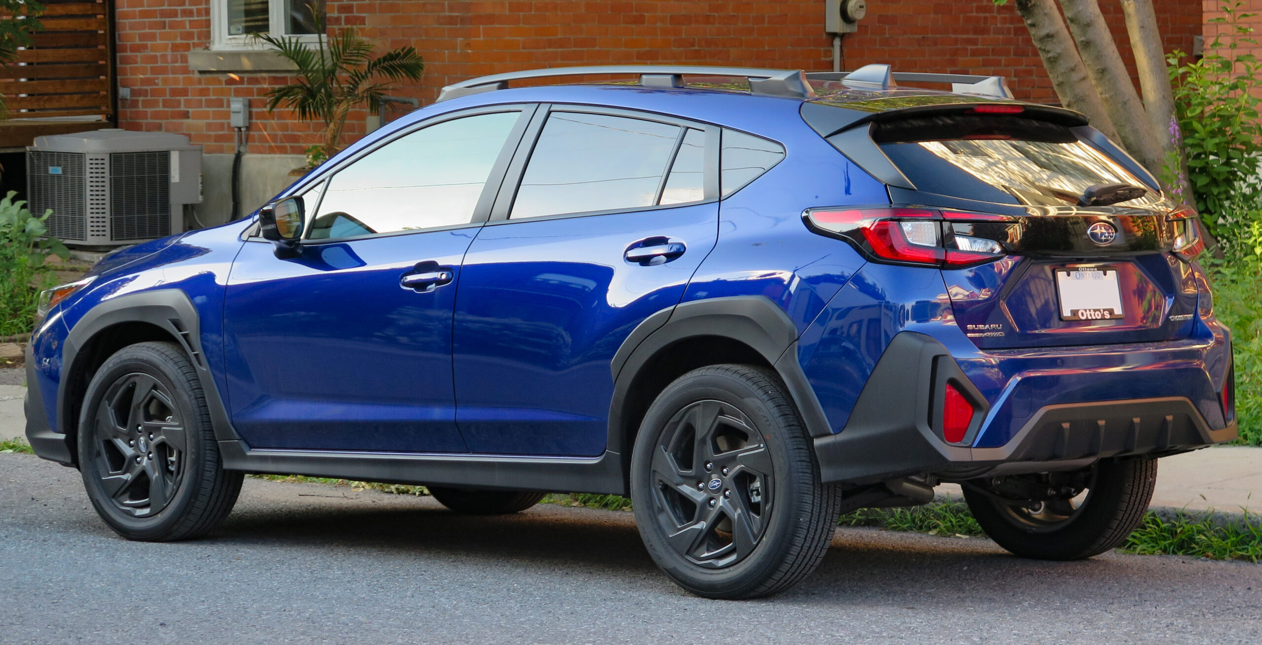 2024 Subaru Crosstrek Onyx in Sapphire Blue Pearl, Rear Left, 07-12-2023