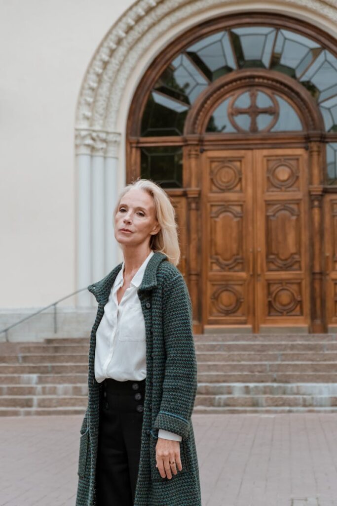 8 Clothing Tips Every Fashionable 60-Year-Old Should Know