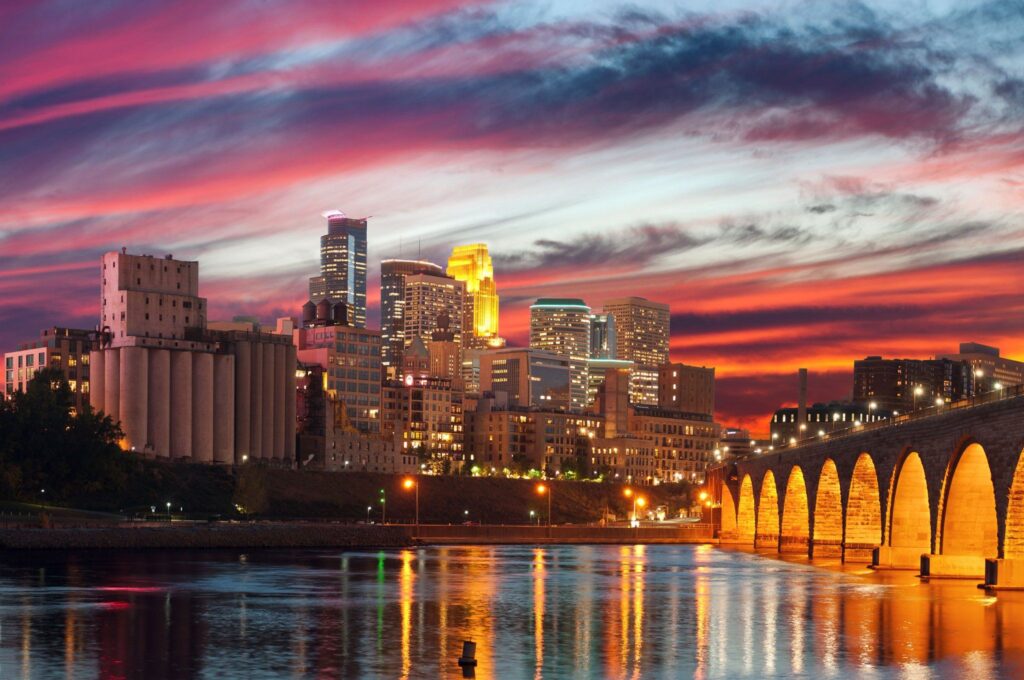 Minnesota: Midwest Marvels and Lakeside Living