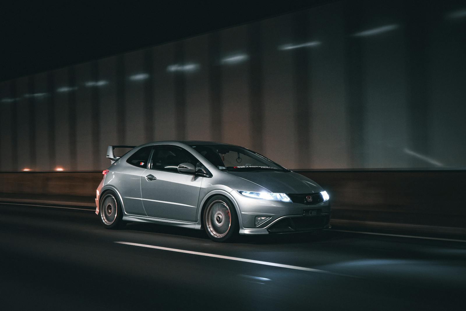 Mastering the Dark: Driving Pro’s Essential Guide to Enhancing Night Driving Visibility with Easy, Actionable Adjustments for Every Driver