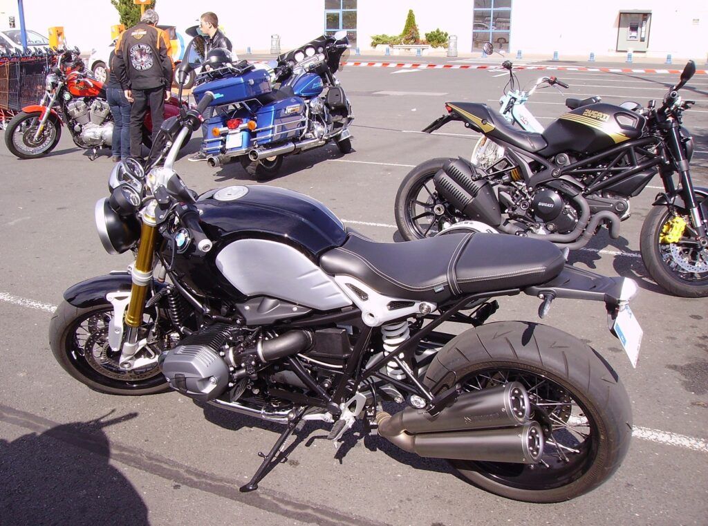 BMW R nineT