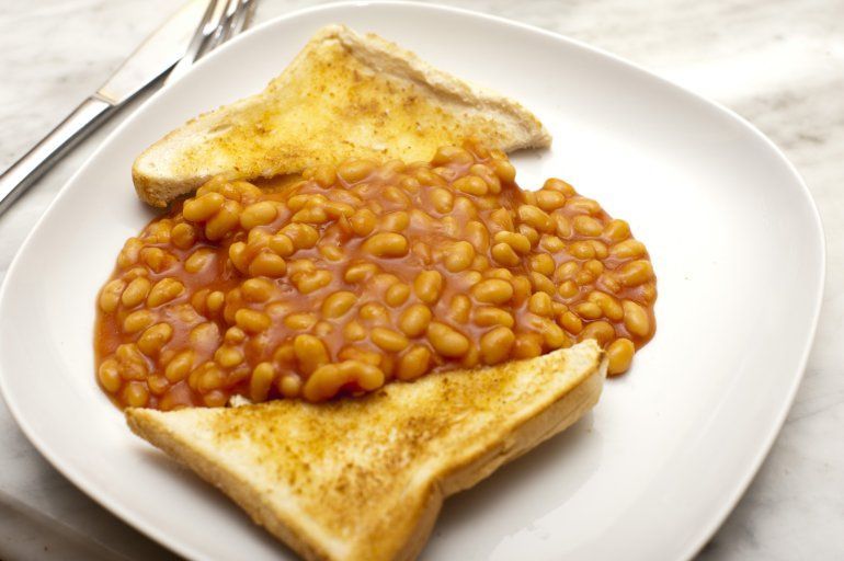 Slow Cooker Baked Beans (Easy & Delicious)