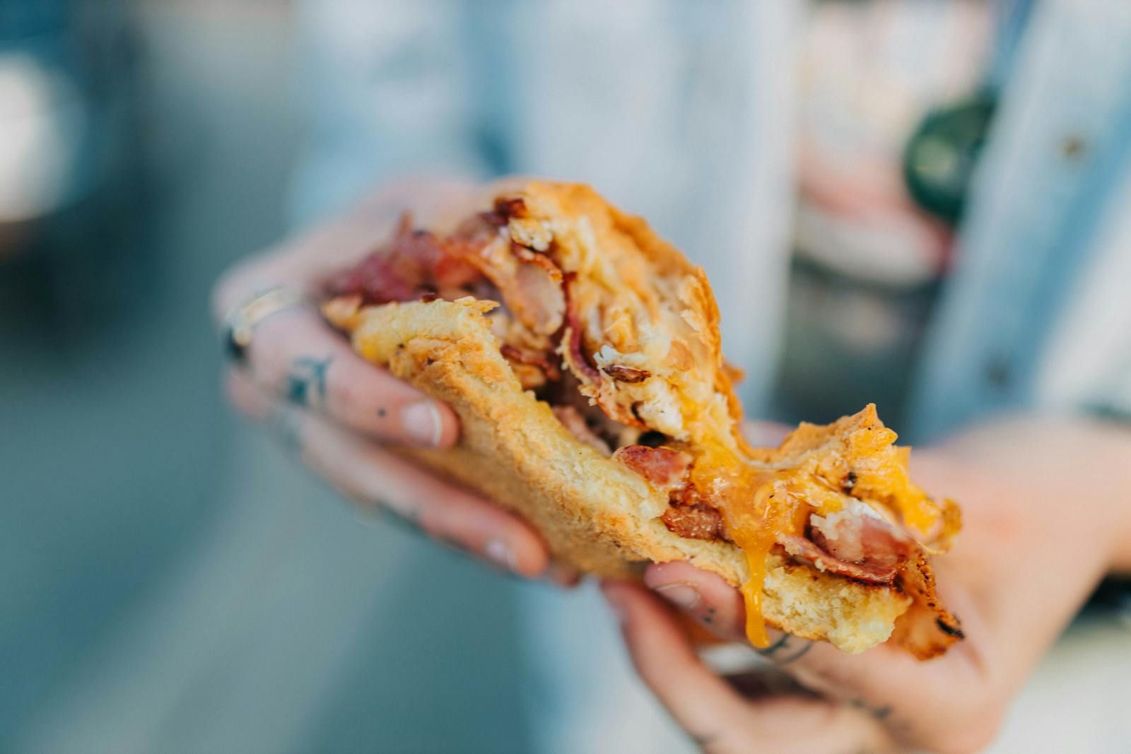 Philly’s Soft Pretzel Egg Sandwich: The Unexpected Breakfast Craze That’s Dividing the City (and Your Taste Buds)